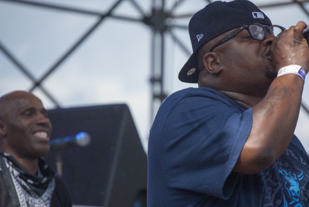 Scarface, live on the microphone
